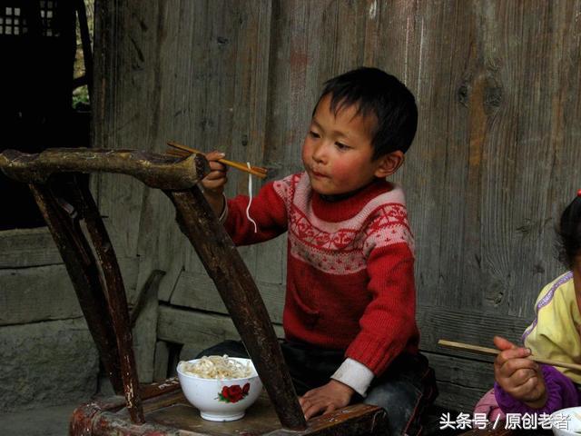 二呆的奇妙之旅，追寻与拥抱的温暖怀抱